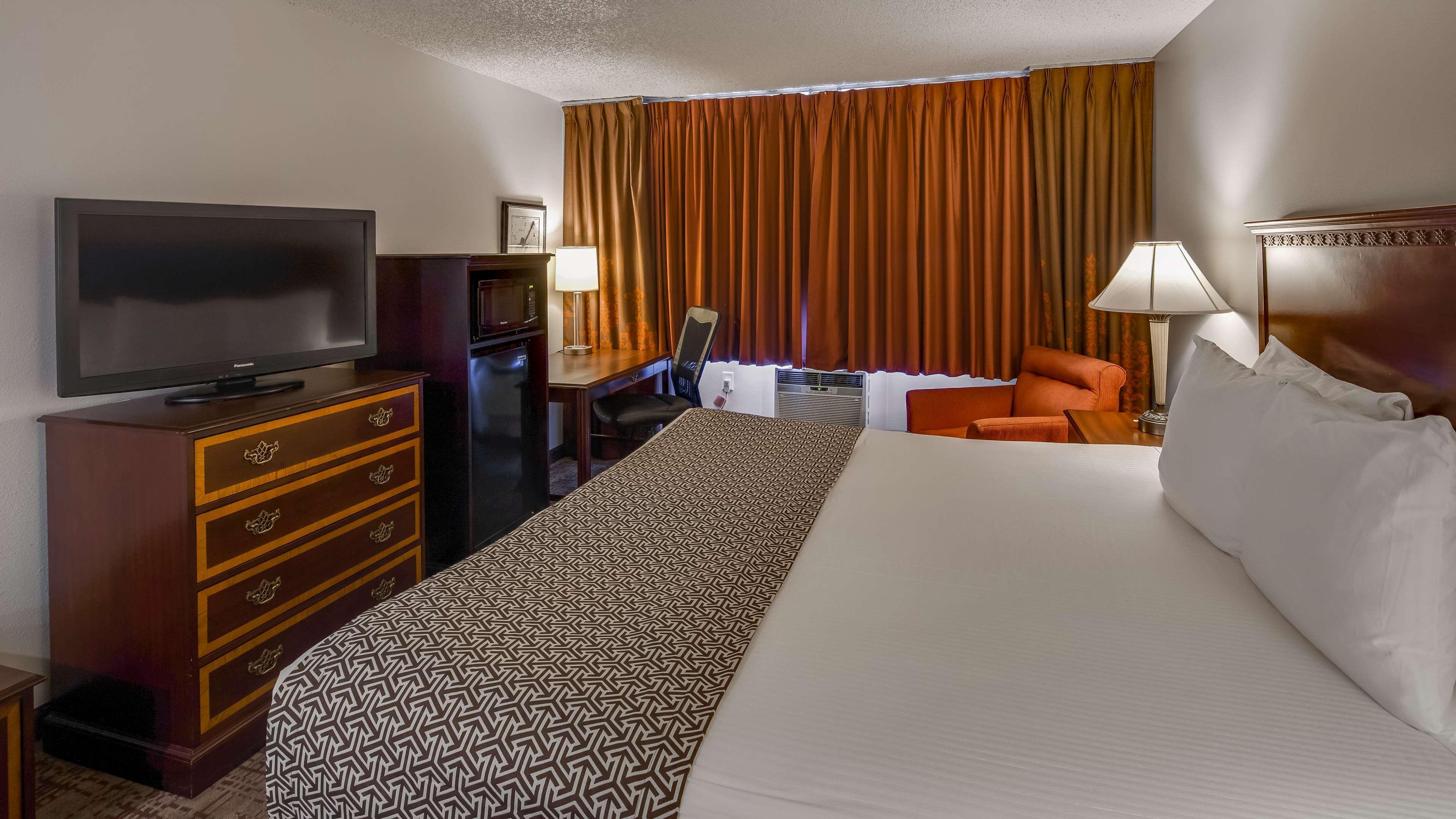 Surestay Hotel By Best Western Thomson Exterior photo