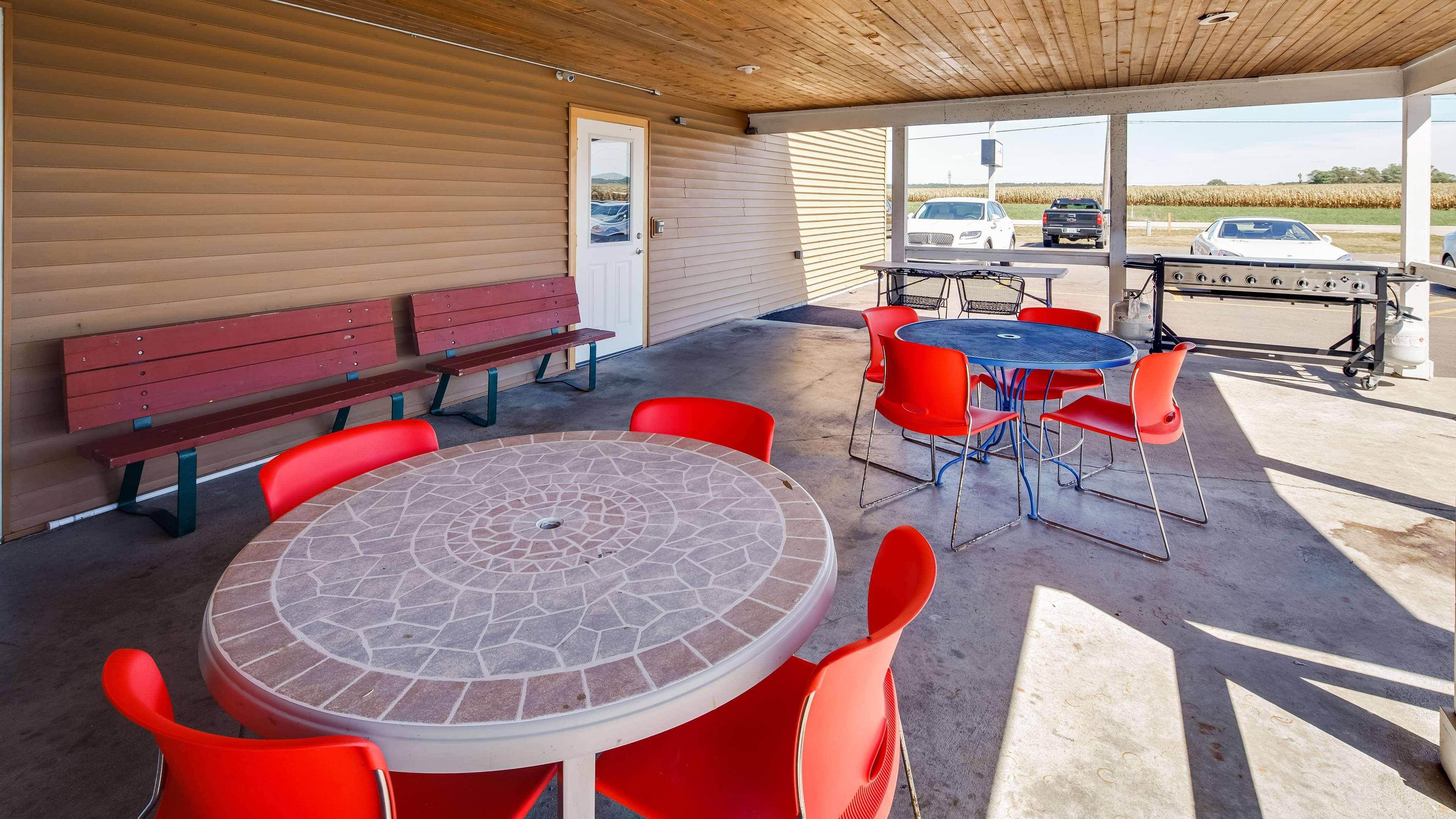 Surestay Hotel By Best Western Thomson Exterior photo